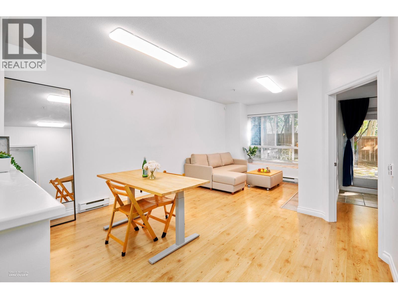 111 6833 VILLAGE GREEN