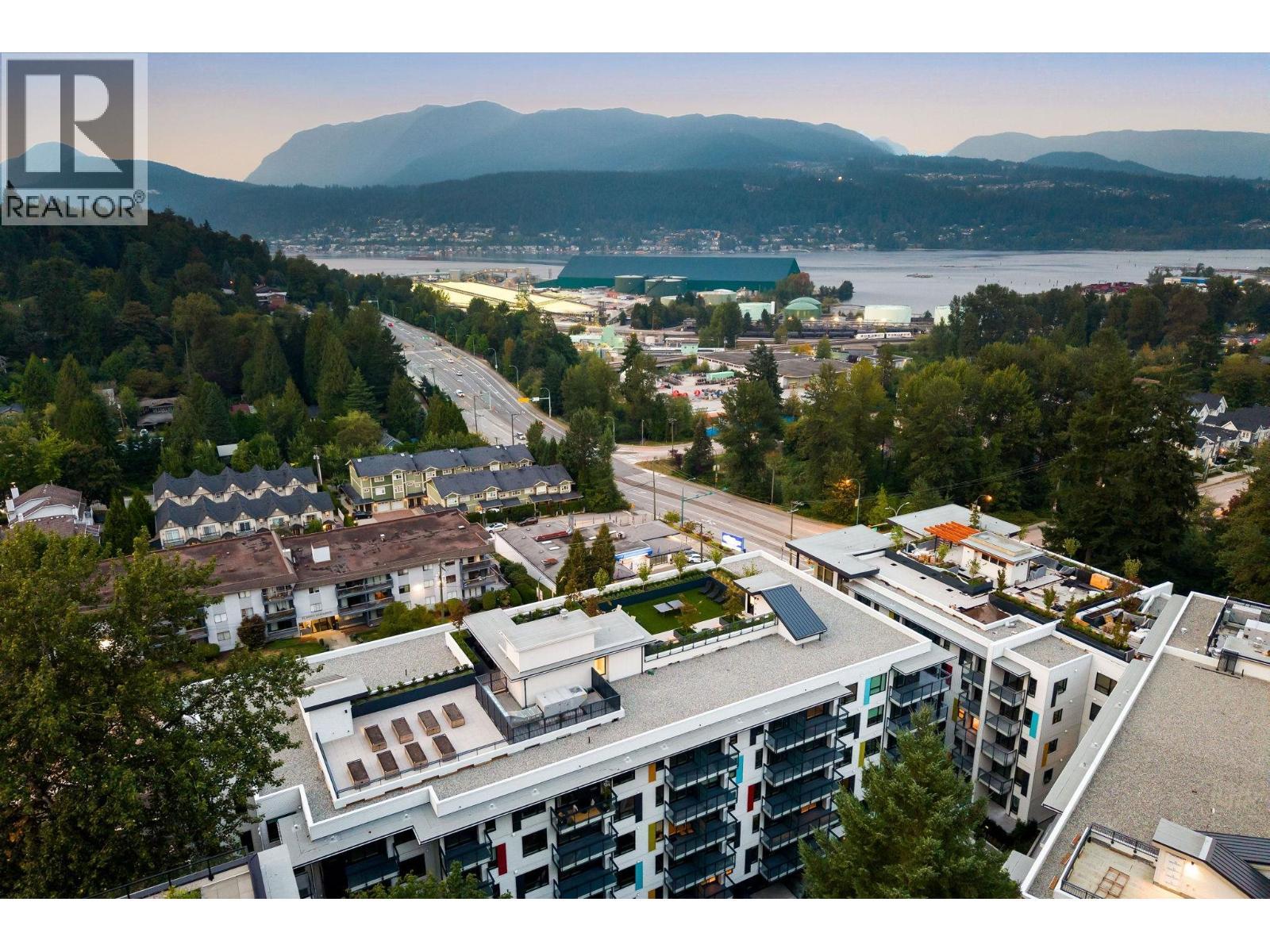 210 2015 ST. JOHNS STREET