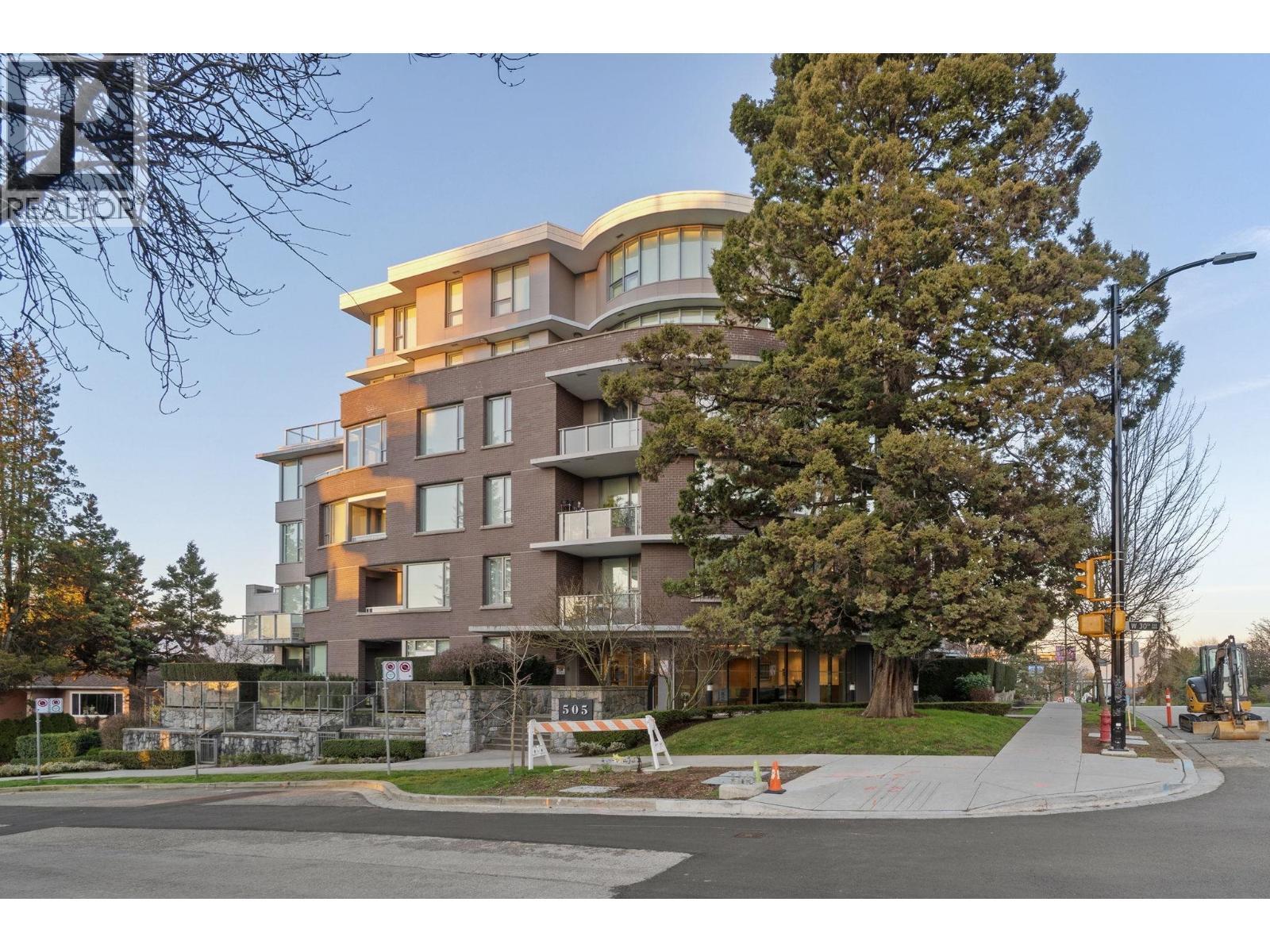 306 505 W 30TH AVENUE