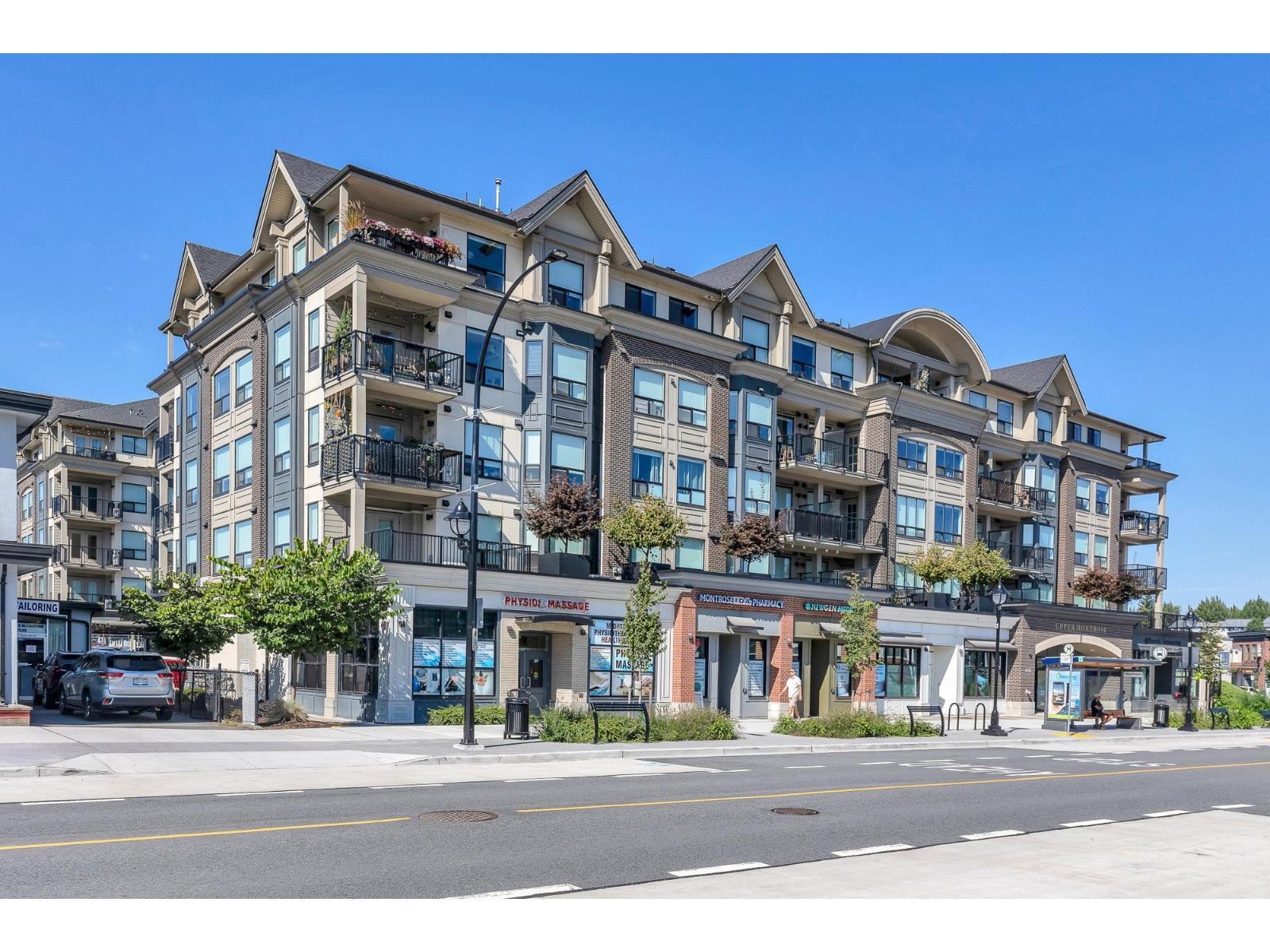 412 2493 MONTROSE AVENUE