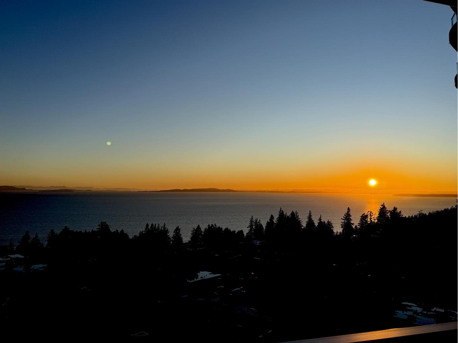 1403 1501 FOSTER STREET