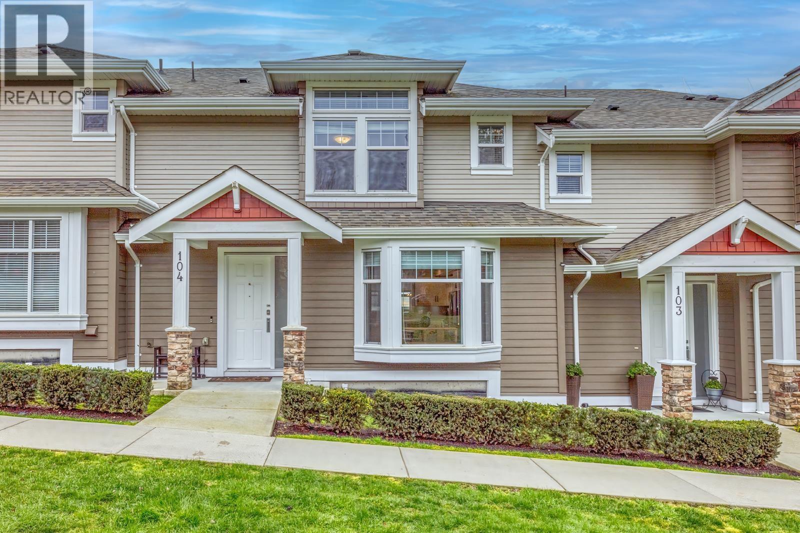 104 - 1392 TRAFALGAR STREET