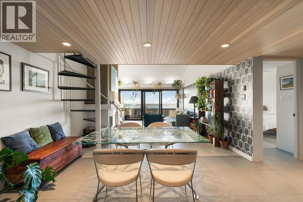 73 2212 FOLKESTONE WAY