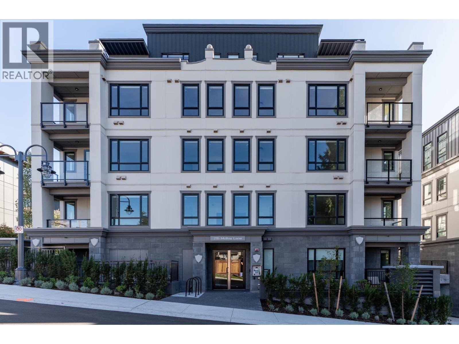 616 215 MCBAY LANE