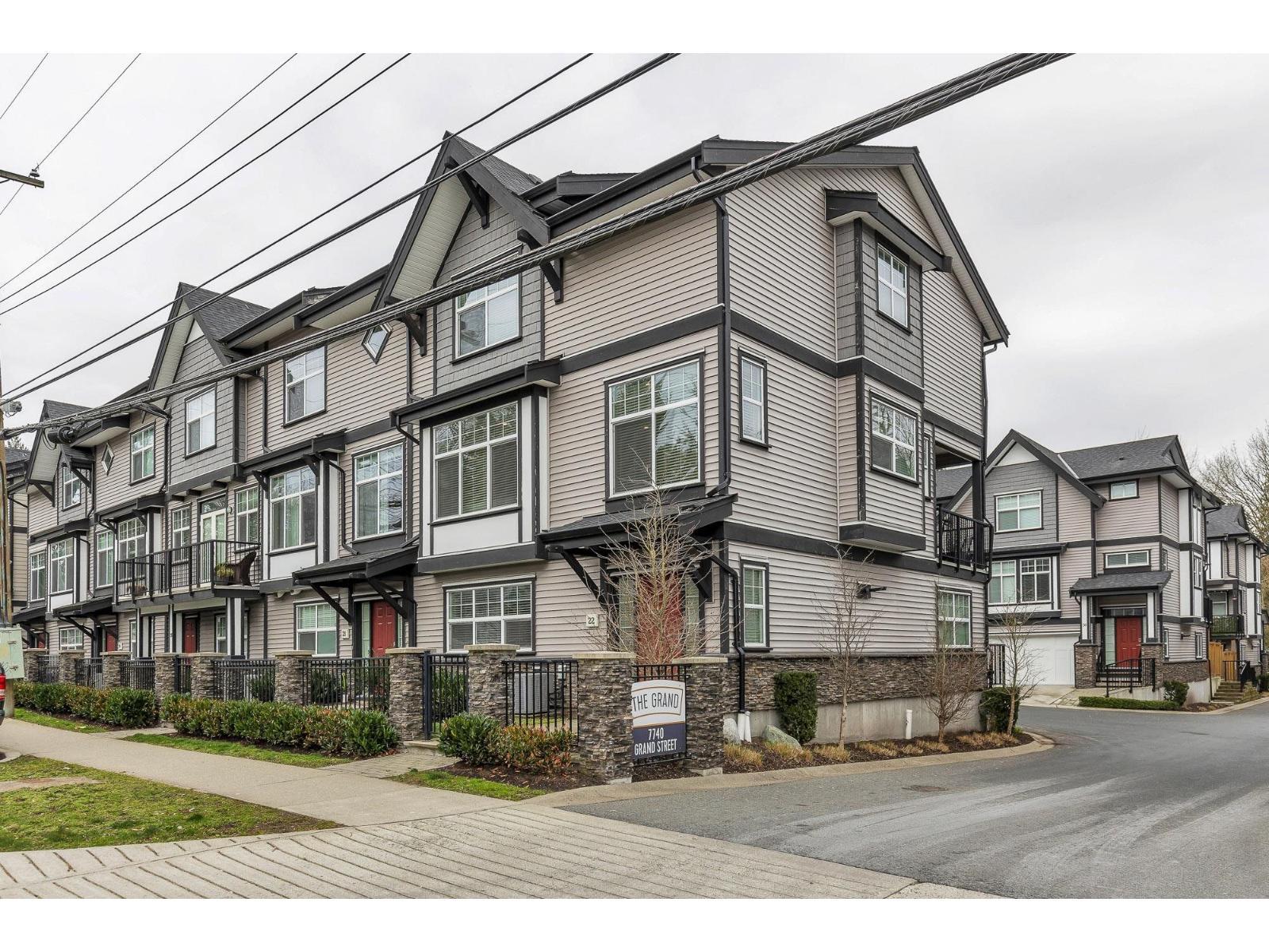 22 7740 GRAND STREET
