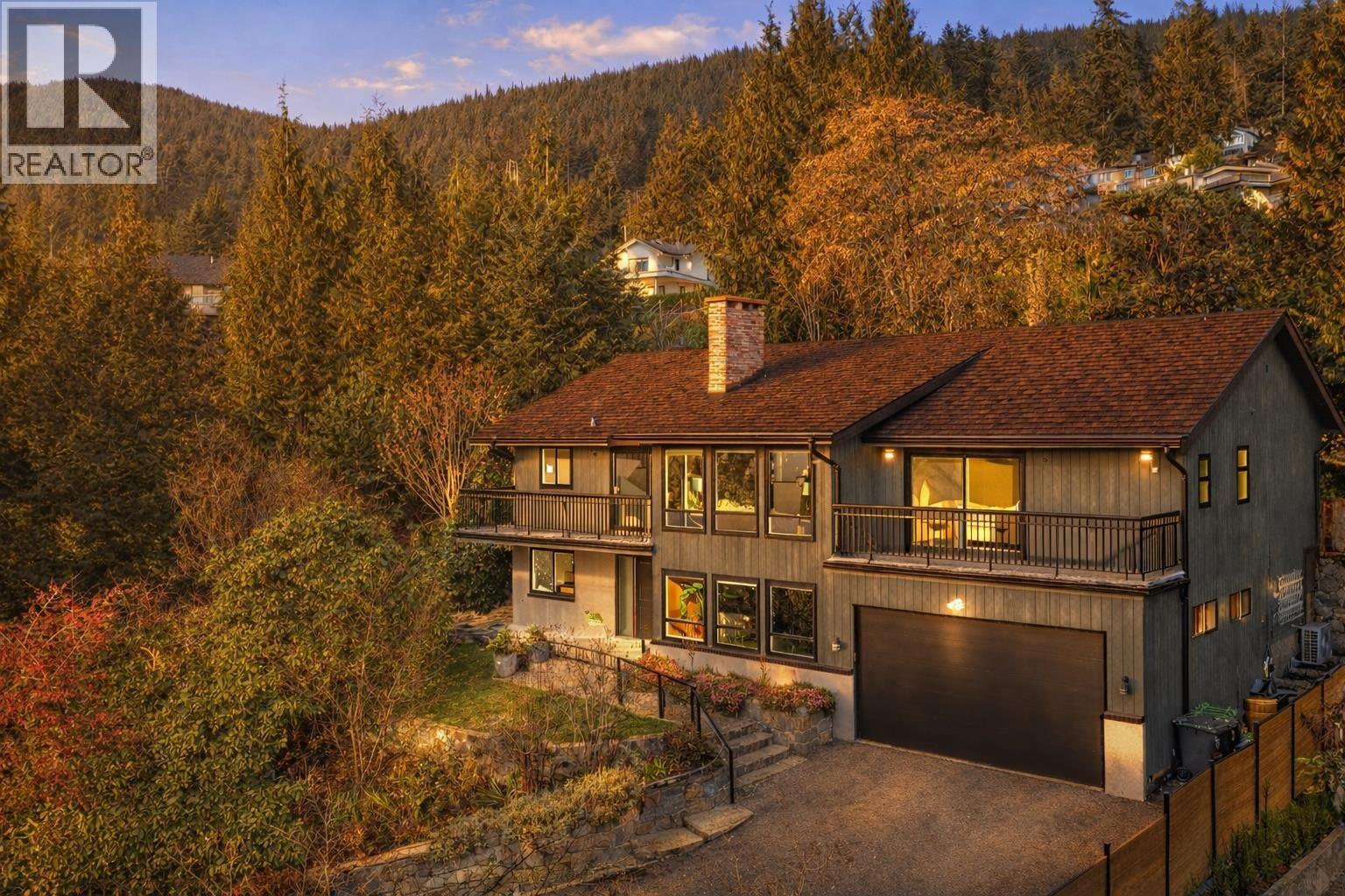 284 MONTROYAL BOULEVARD