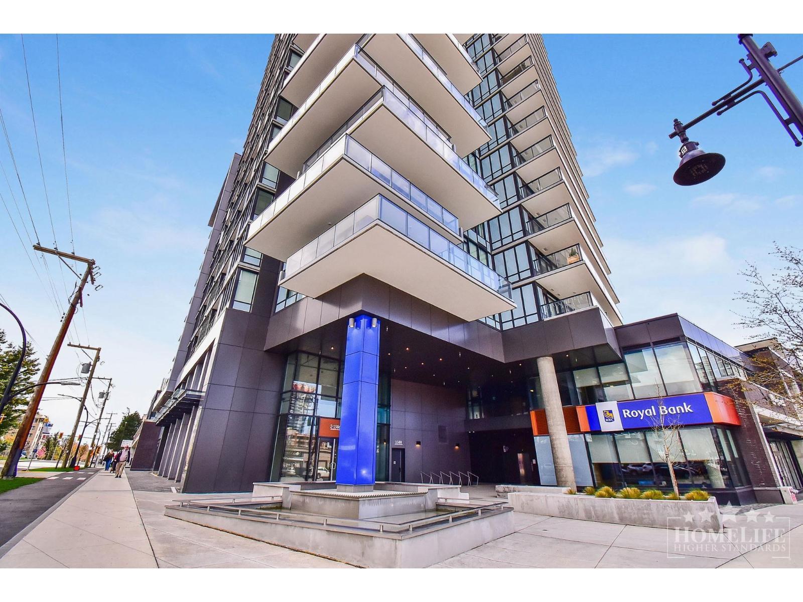 307 1588 JOHNSTON ROAD