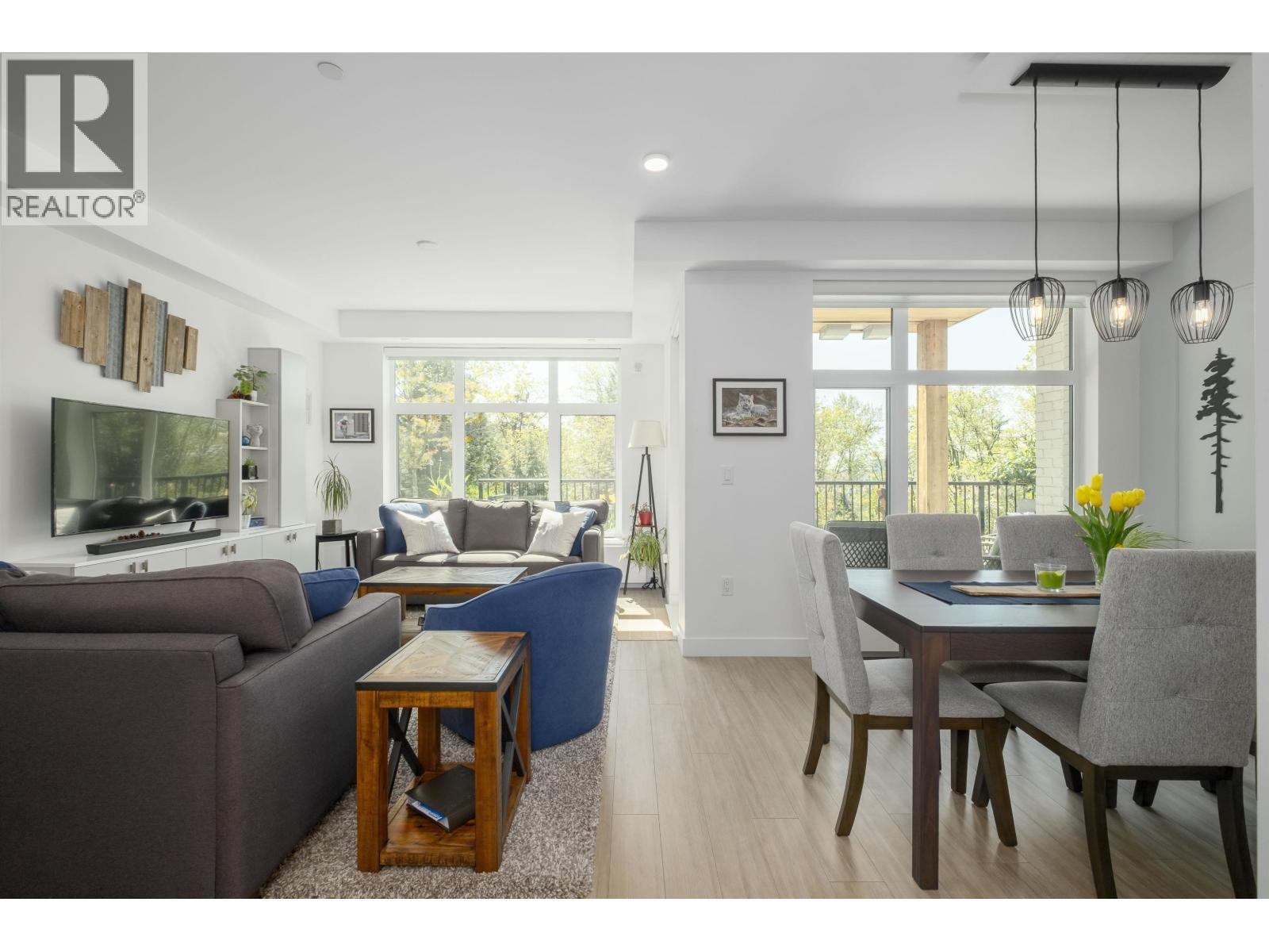 111 747 E 3RD STREET