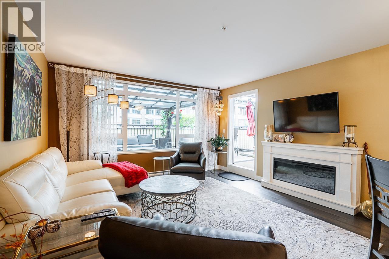 221 2525 CLARKE STREET