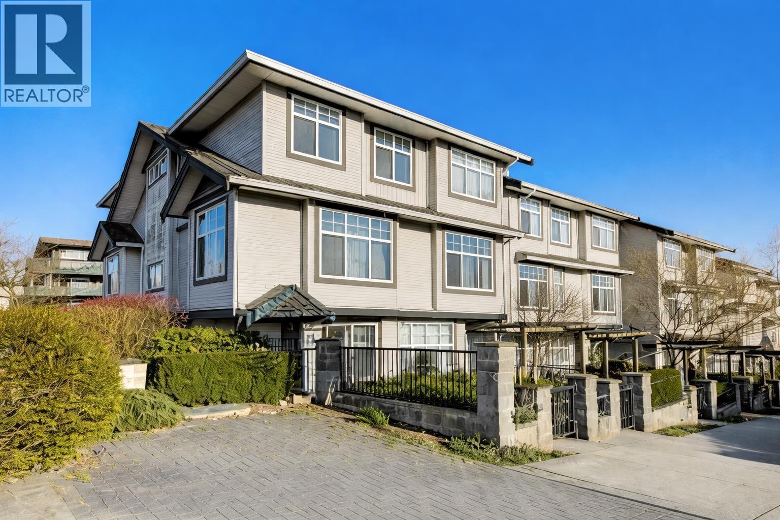 1 22466 NORTH AVENUE