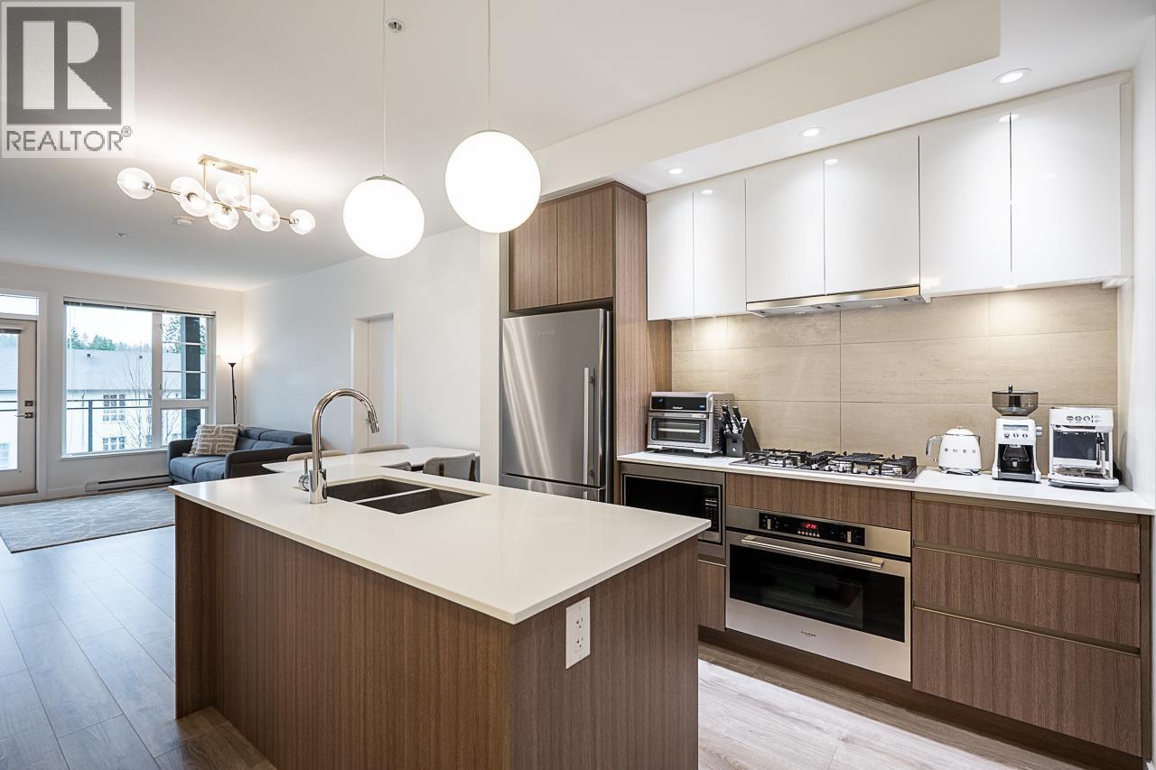 403 - 516 FOSTER AVENUE