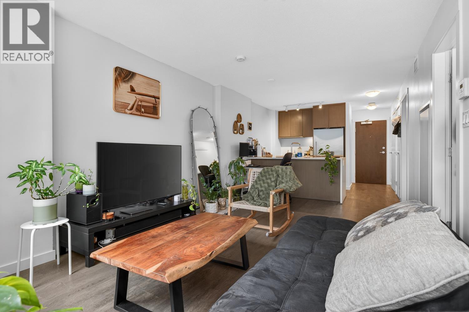 606 1009 HARWOOD STREET