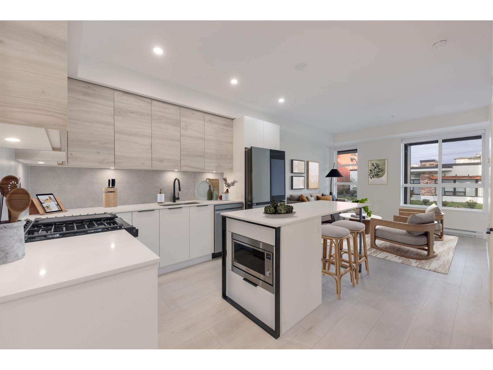 604 30494 CARDINAL AVENUE