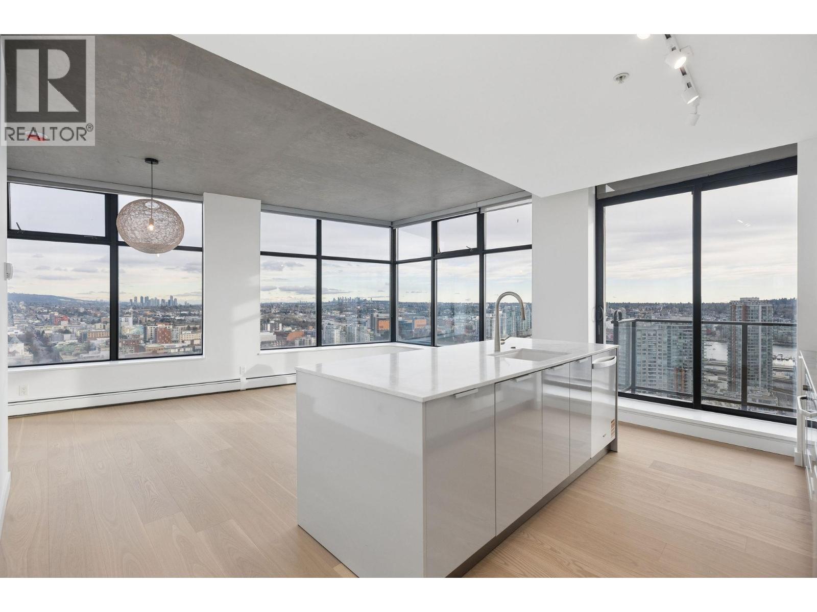 2904 108 W CORDOVA STREET