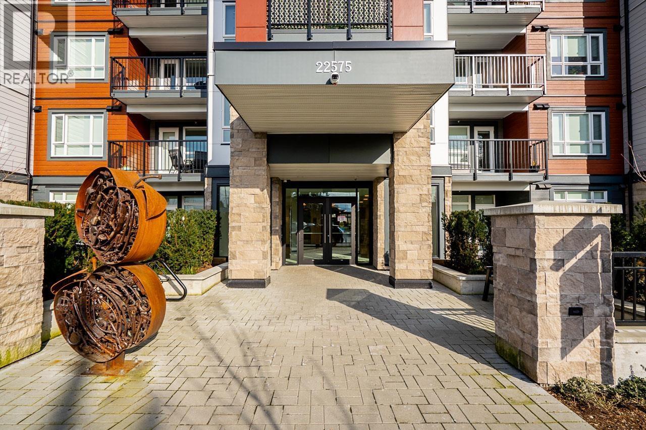 105 22575 BROWN AVENUE