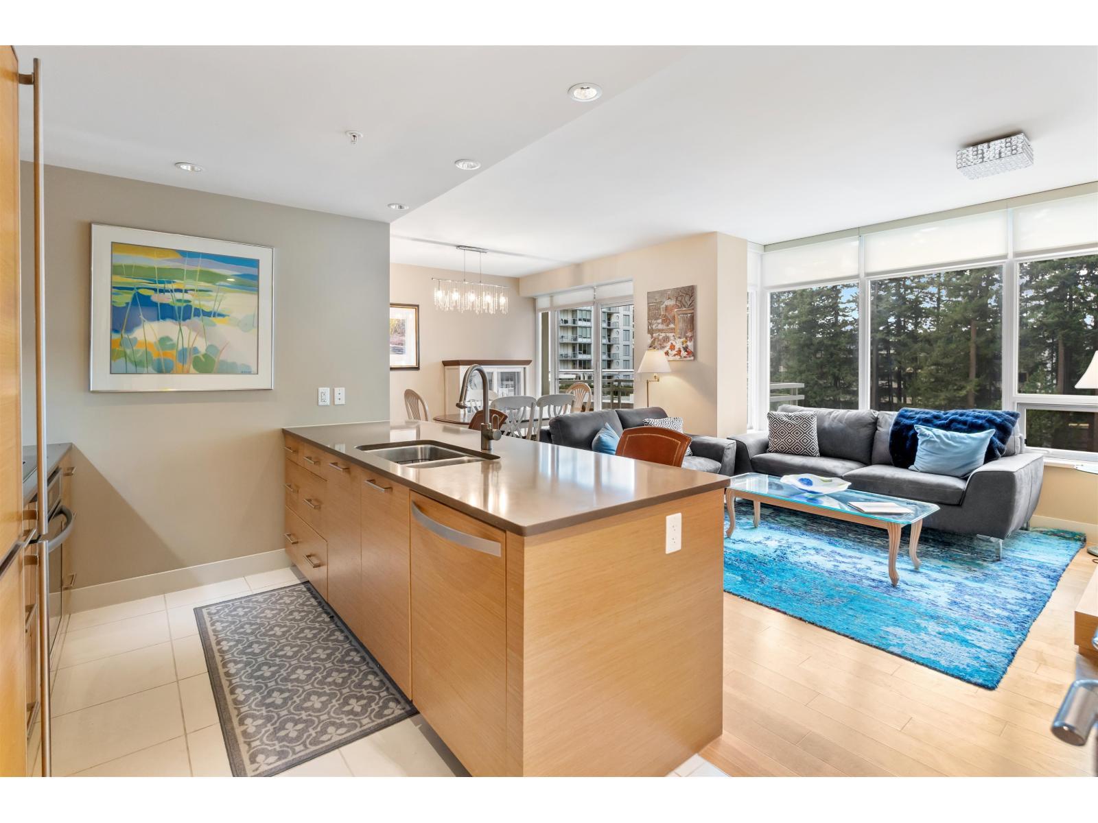 303 1473 JOHNSTON ROAD