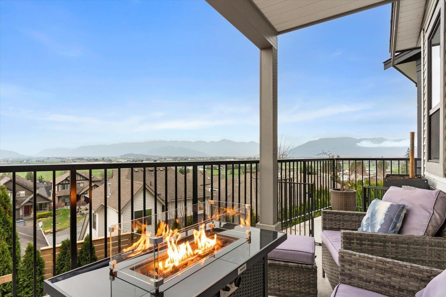 50945 SOPHIE CRESCENT, Eastern Hillsides