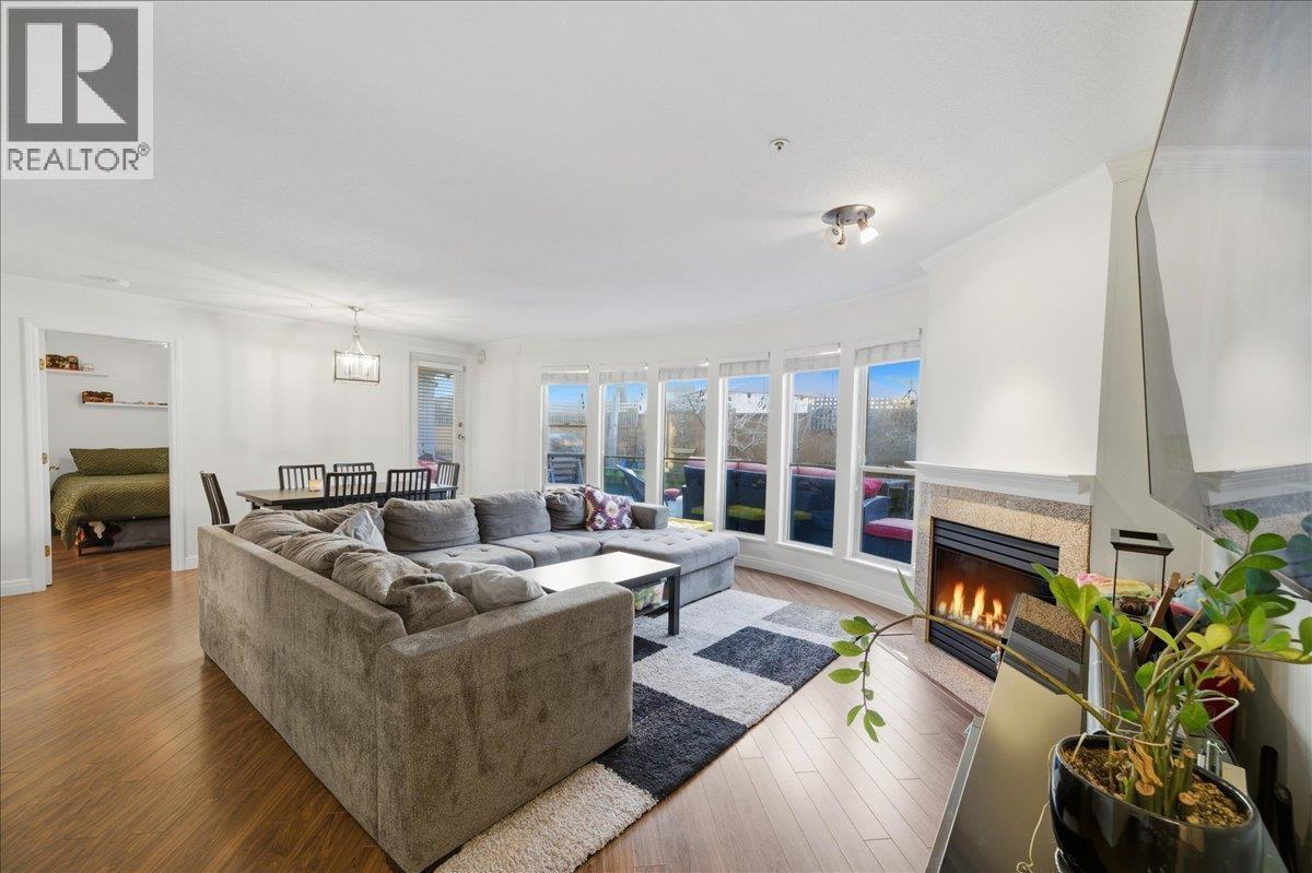 105 2345 CENTRAL AVENUE