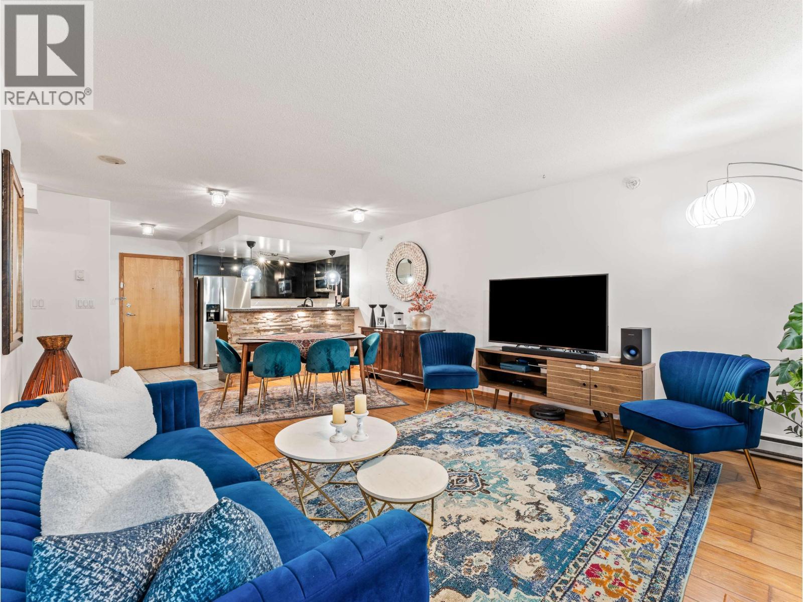 306 1328 W PENDER STREET