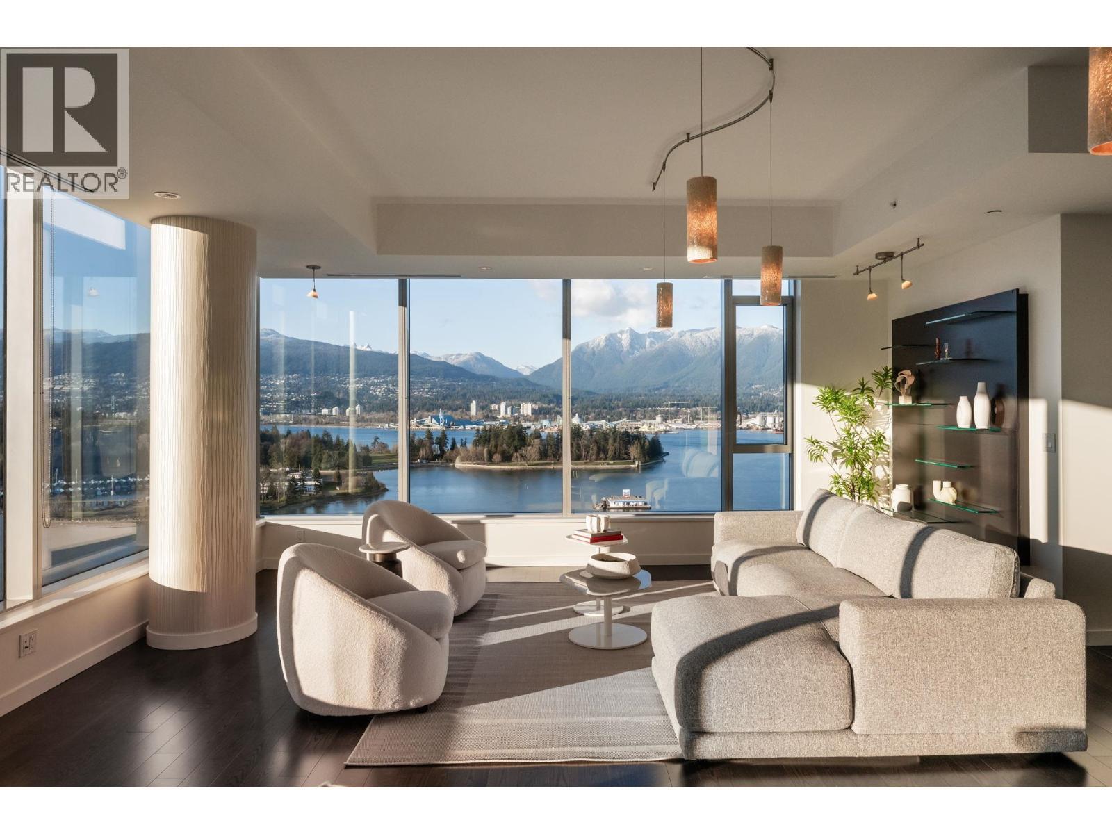 2201 277 THURLOW STREET