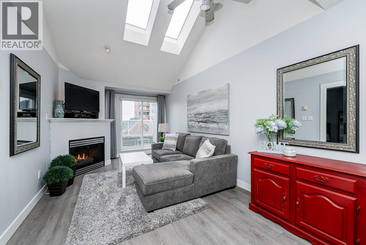 403 3939 HASTINGS STREET