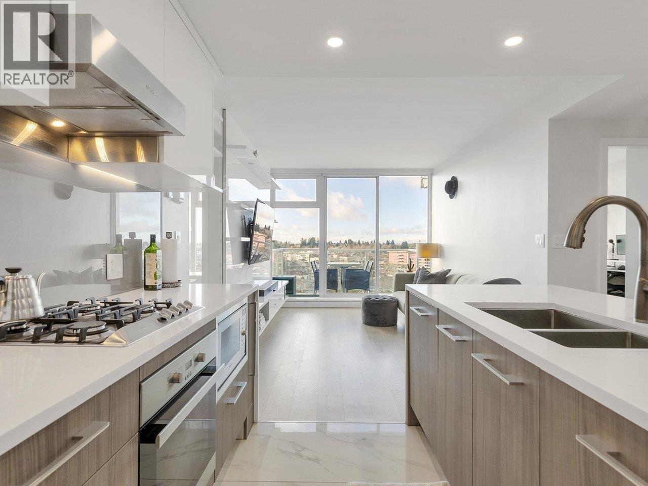 1106 2221 E 30TH AVENUE