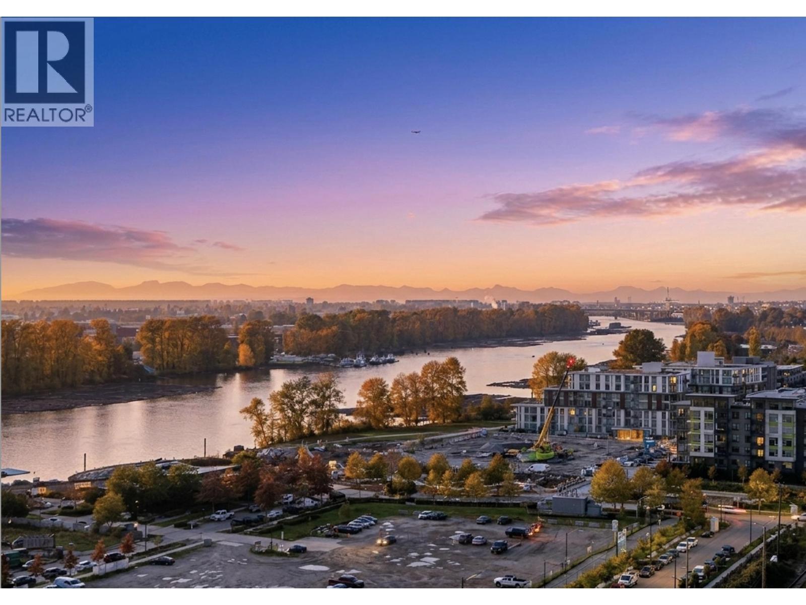 1705 3438 SAWMILL CRESCENT