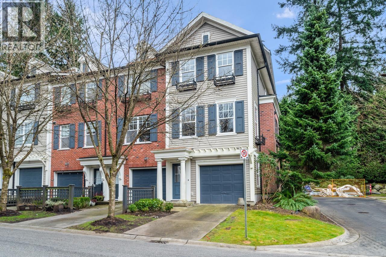 32 102 FRASER STREET