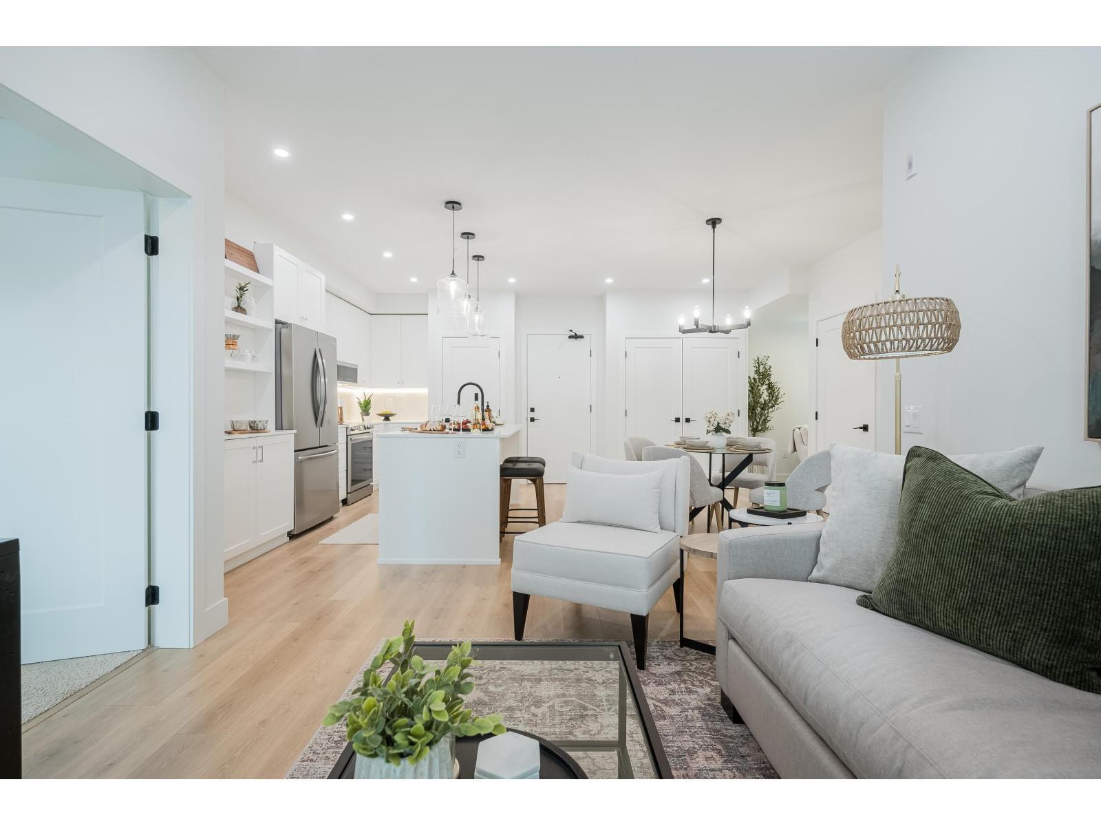 302 46187 THOMAS ROAD, Sardis East Vedder