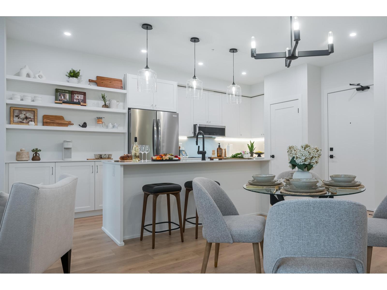 310 46185 THOMAS ROAD, Sardis East Vedder