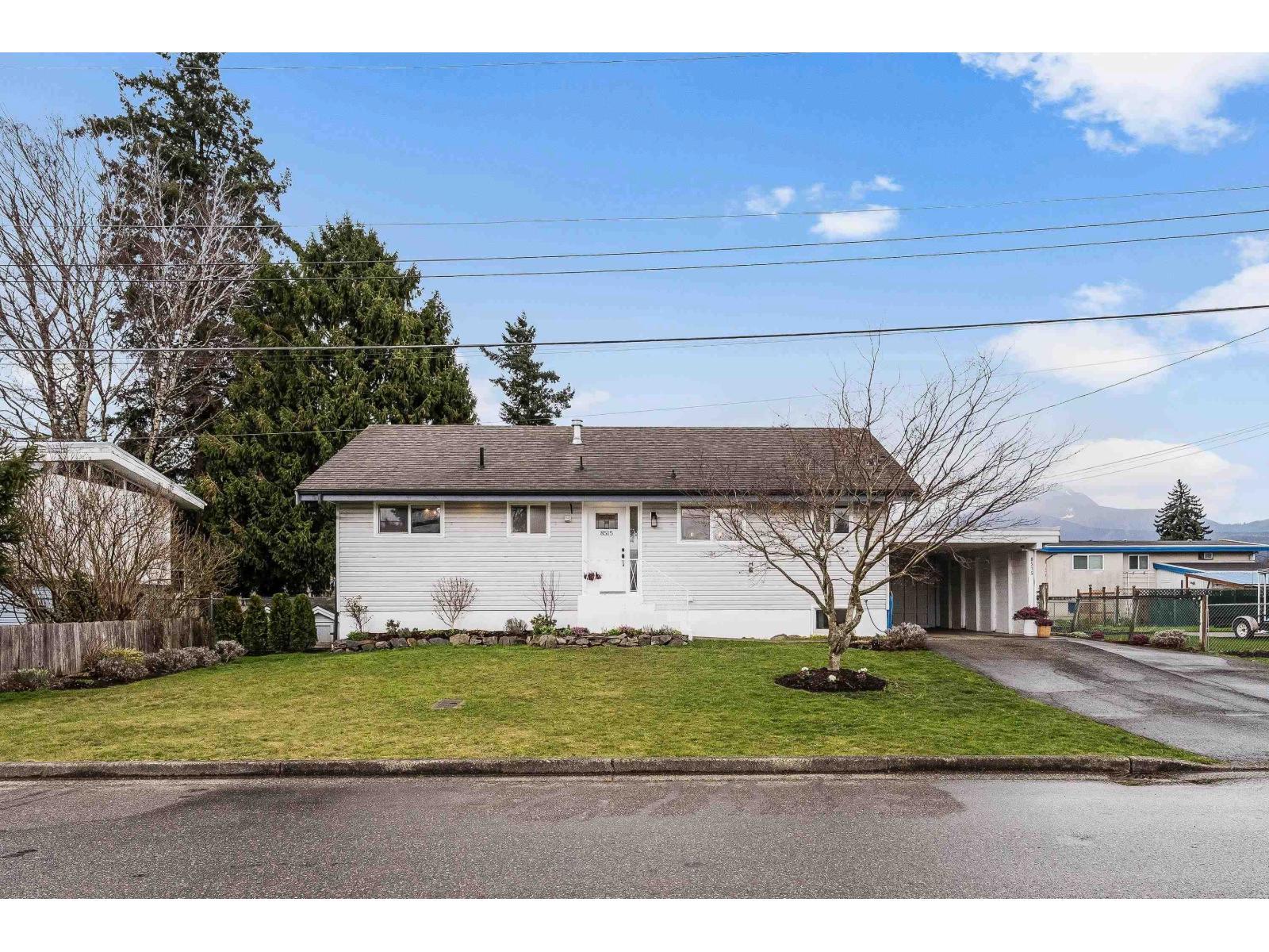 8515 HOWARD CRESCENT, Chilliwack Proper South