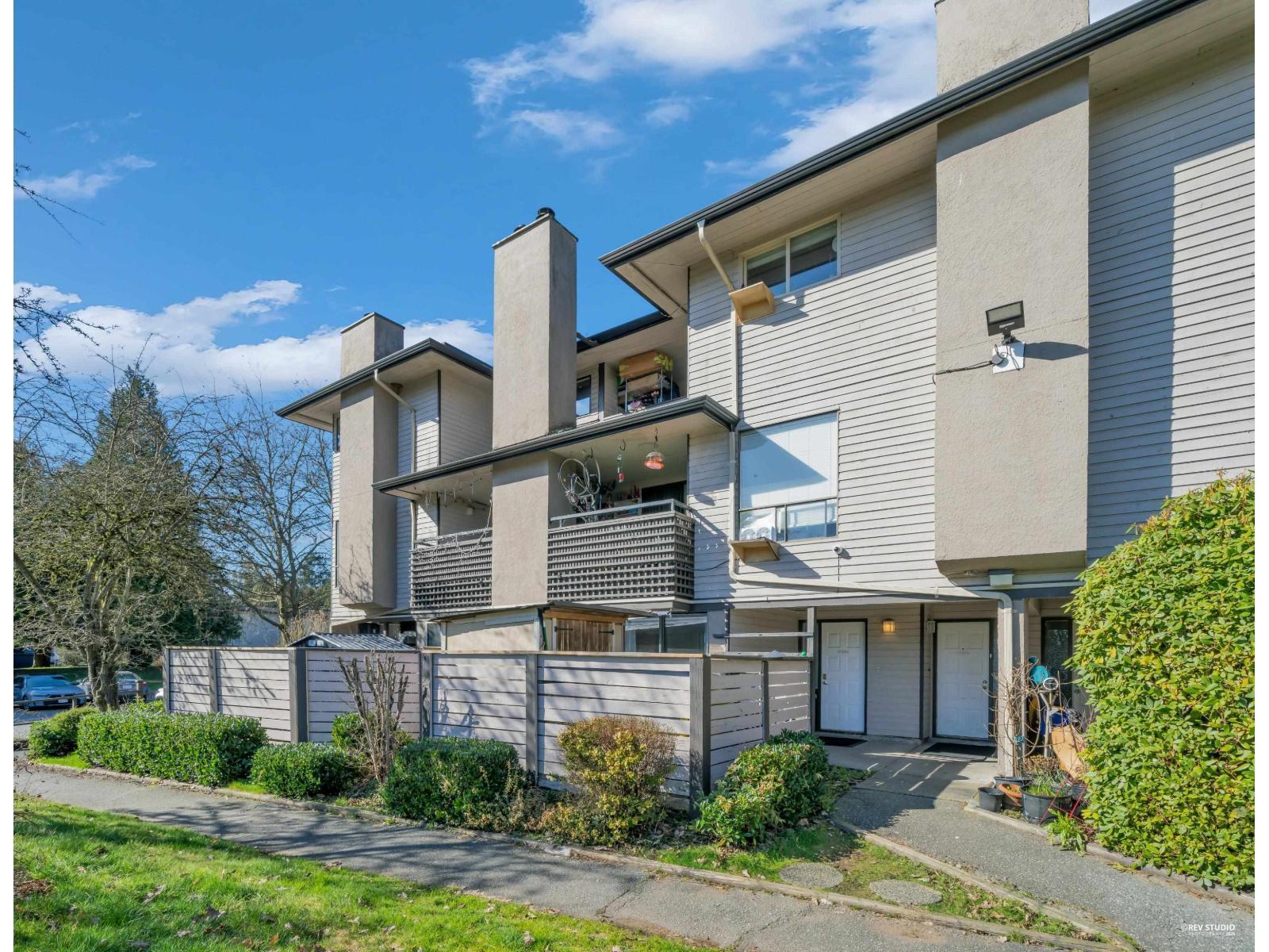 10590 Holly PARK LANE