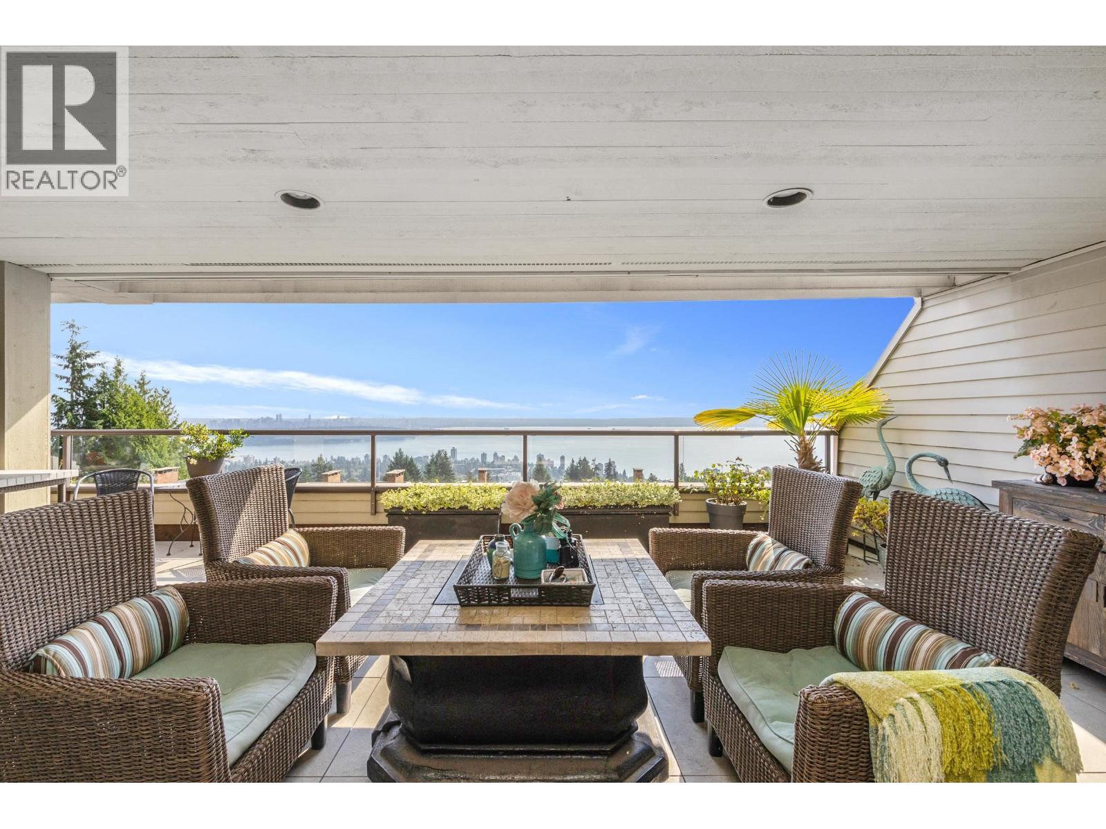 33 2250 FOLKESTONE WAY