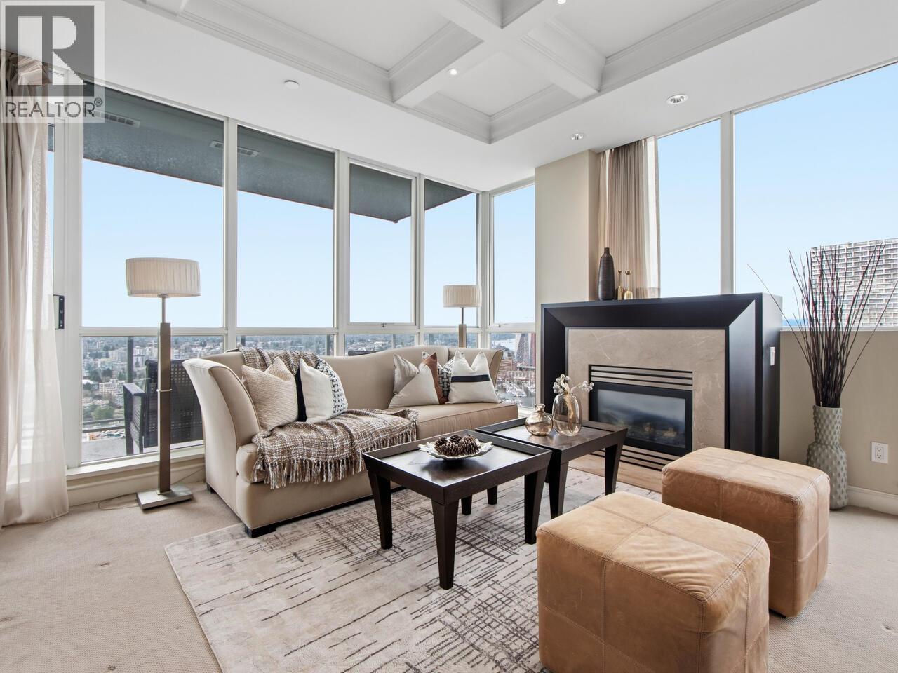 4302 1408 STRATHMORE MEWS