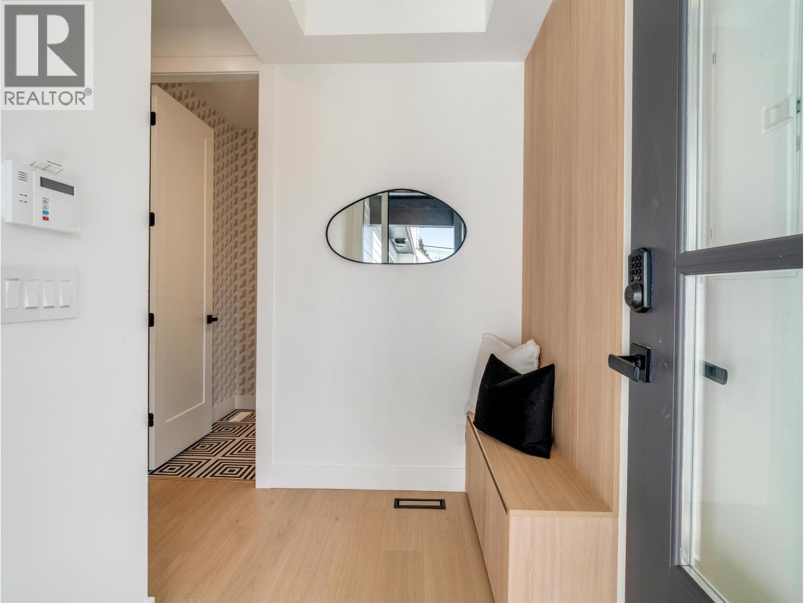 104 359 LAVAL STREET