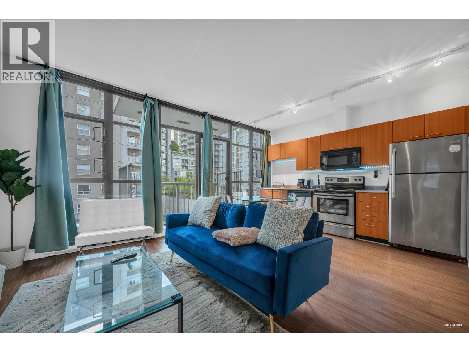 406 1249 GRANVILLE STREET