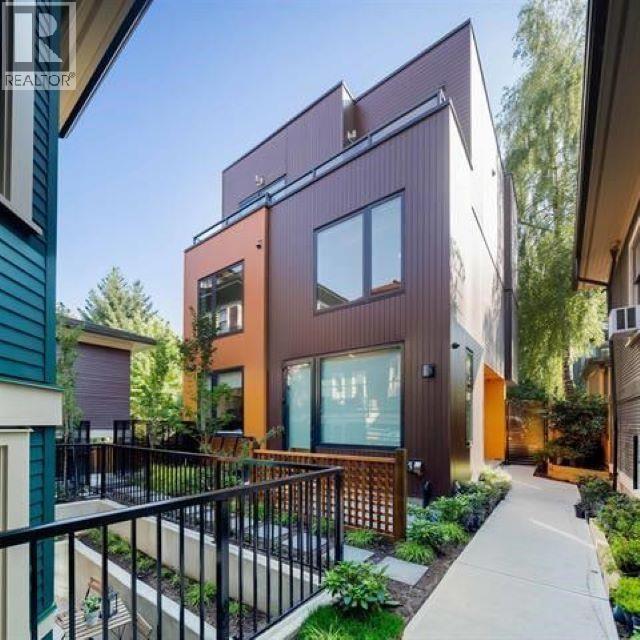 2 - 1152 COMOX STREET