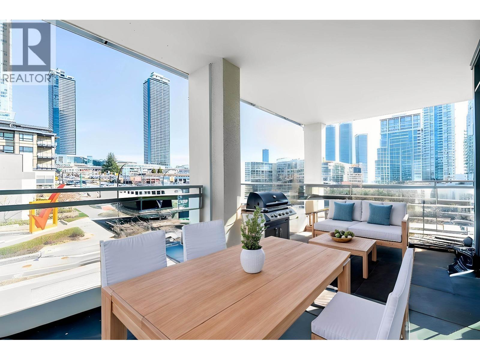 303 4488 JUNEAU STREET