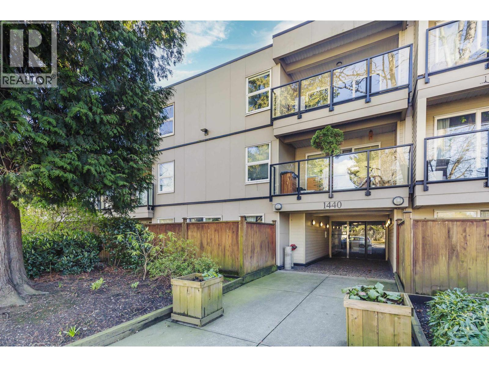 115 1440 E BROADWAY STREET