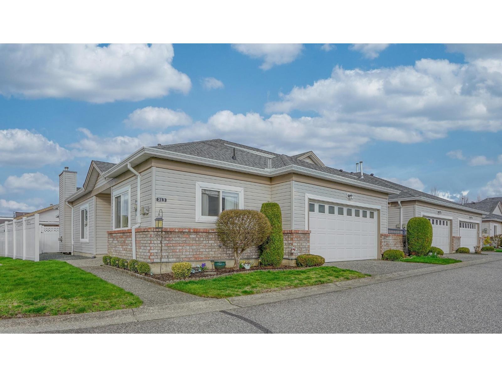 213 8485 YOUNG ROAD, Chilliwack Proper South