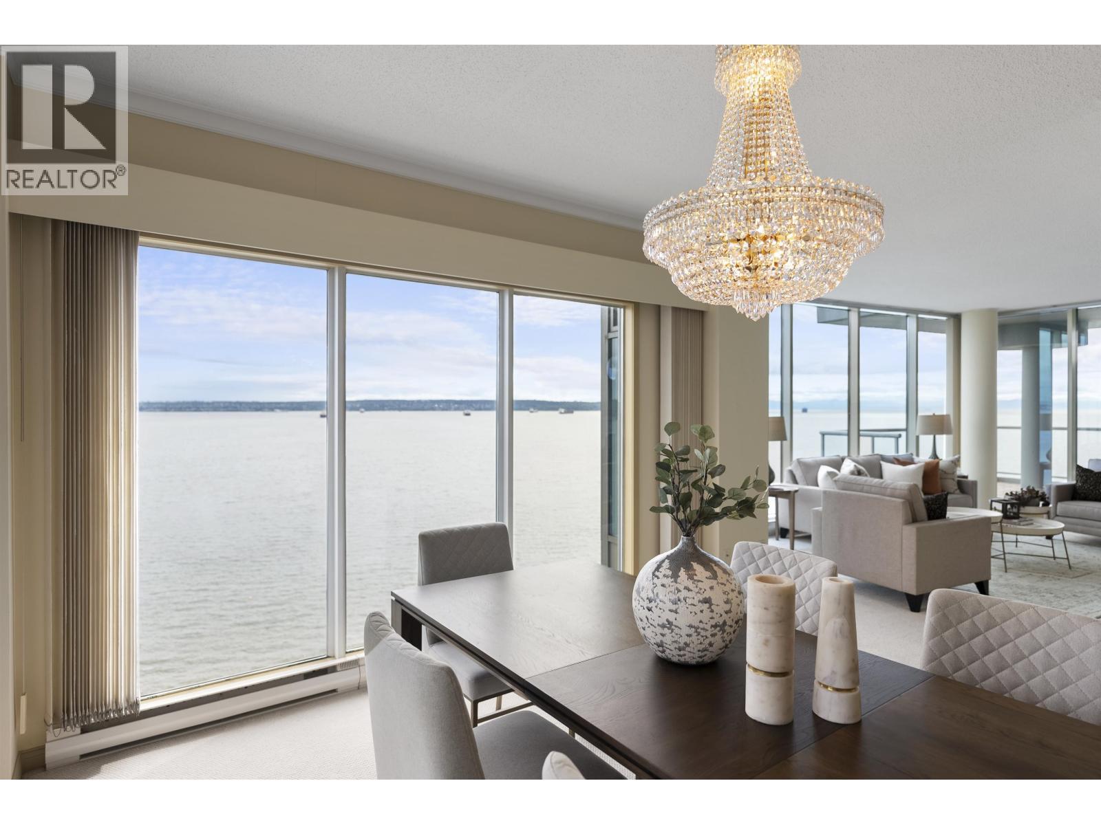 1401 2120 ARGYLE AVENUE