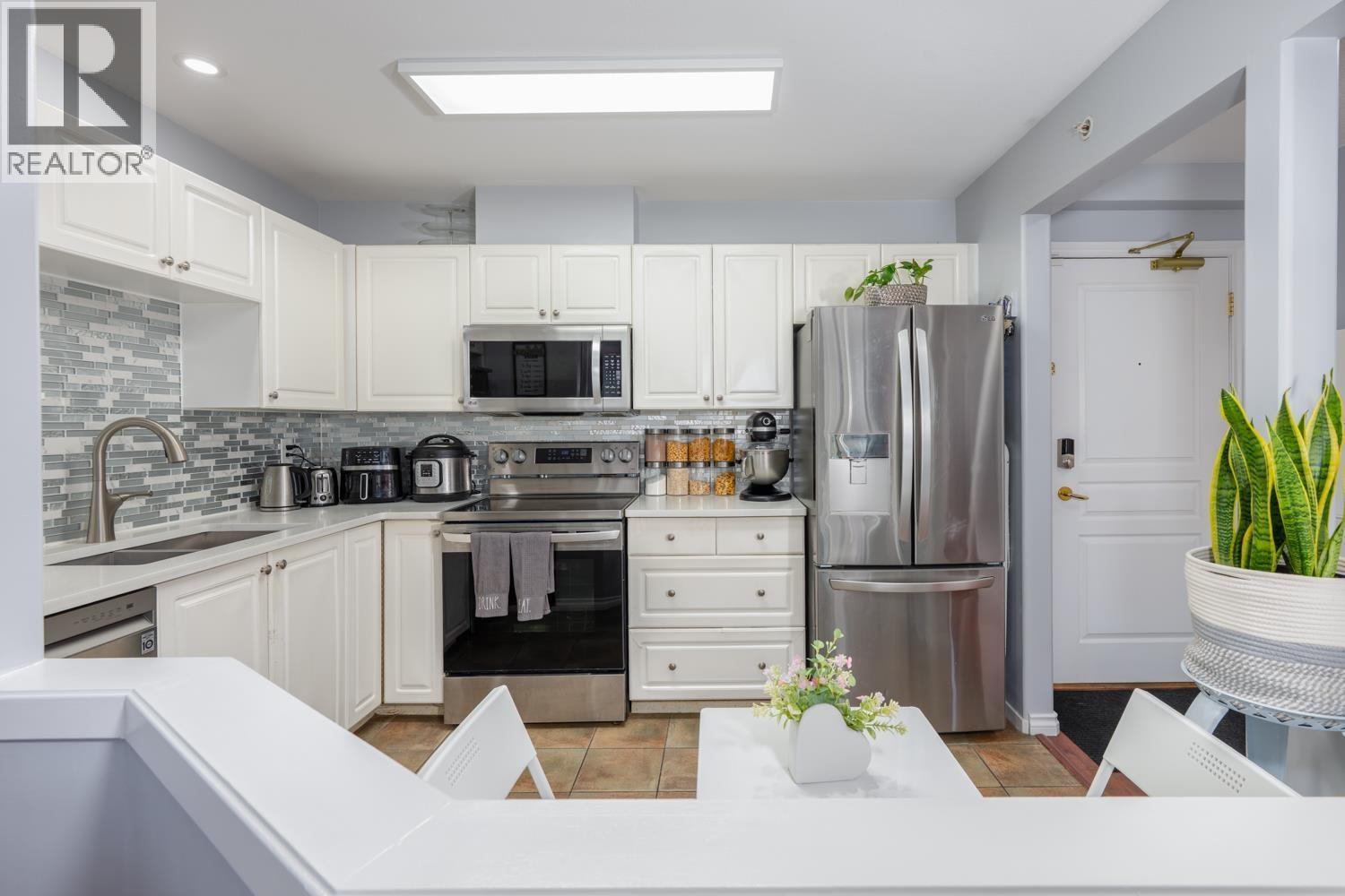 505 215 TWELFTH STREET