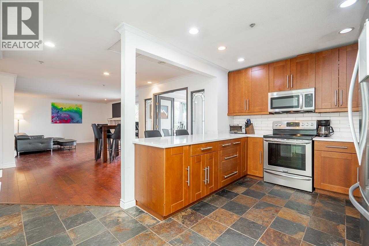 405 1000 BOWRON COURT