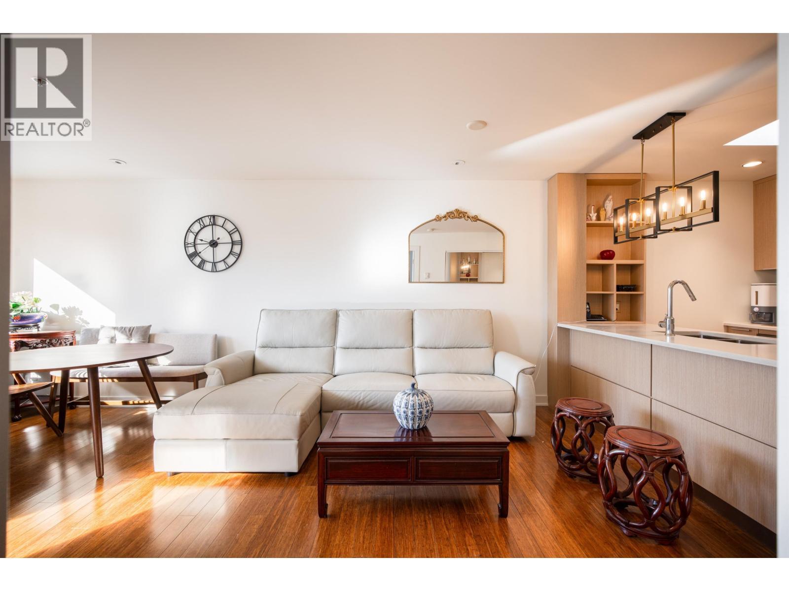 403 2481 WATERLOO STREET