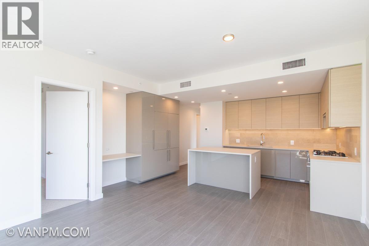 1702 2186 GILMORE AVENUE