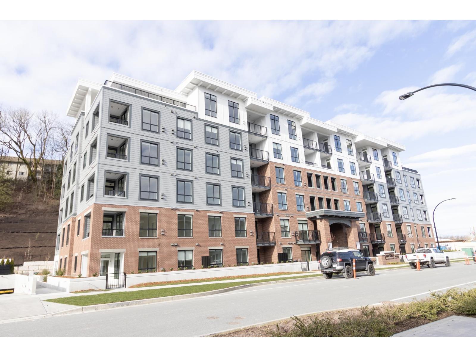 205 2771 MONTROSE AVENUE