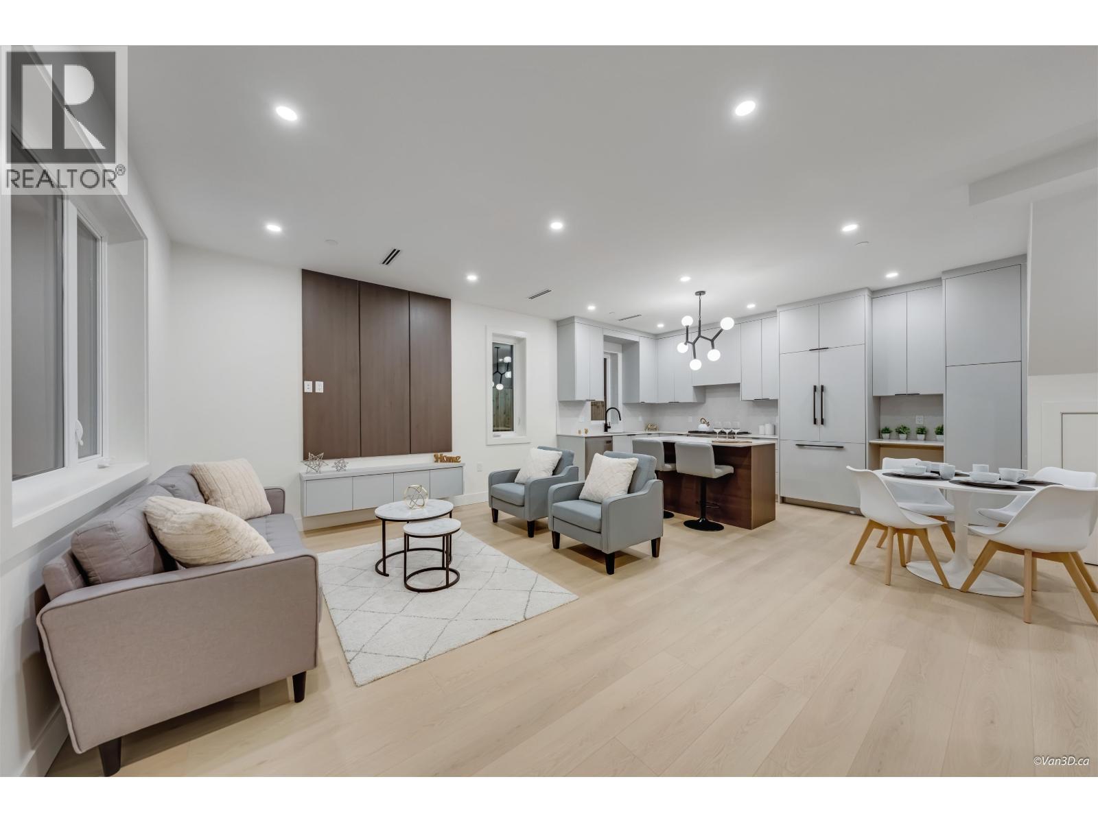 2 6730 HEATHER STREET