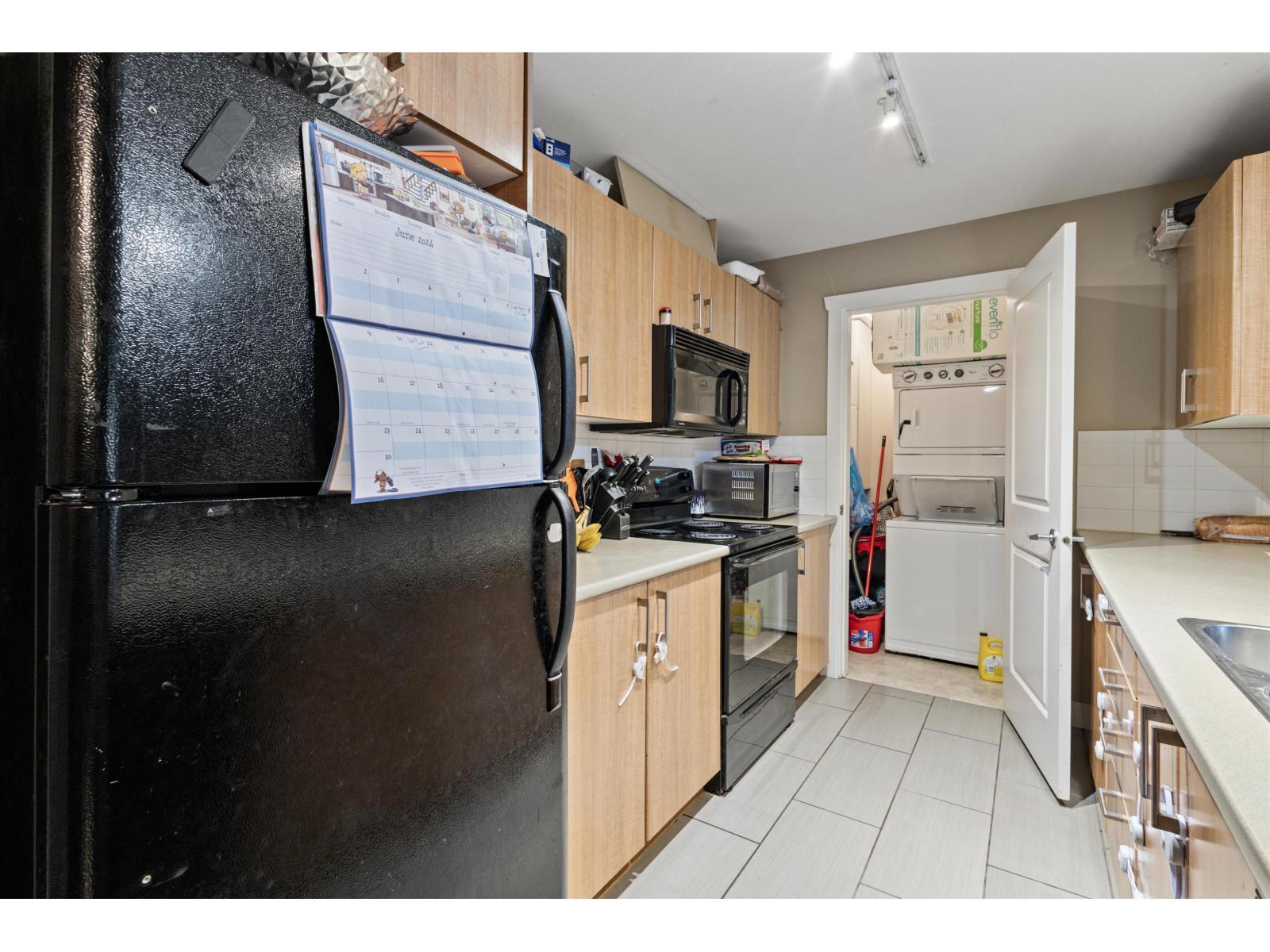 404 45561 YALE ROAD, Chilliwack Proper South