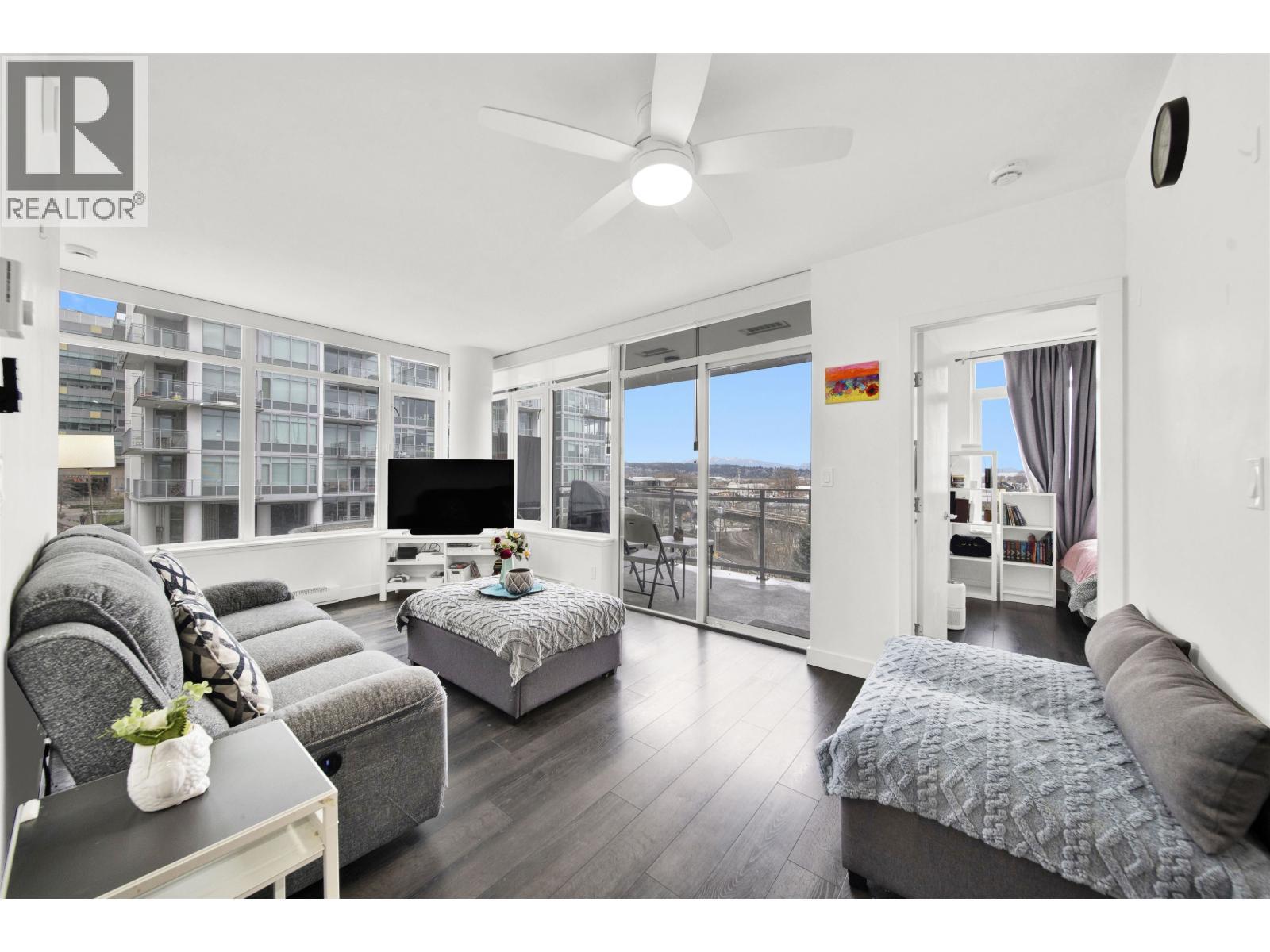 307 200 NELSON'S CRESCENT