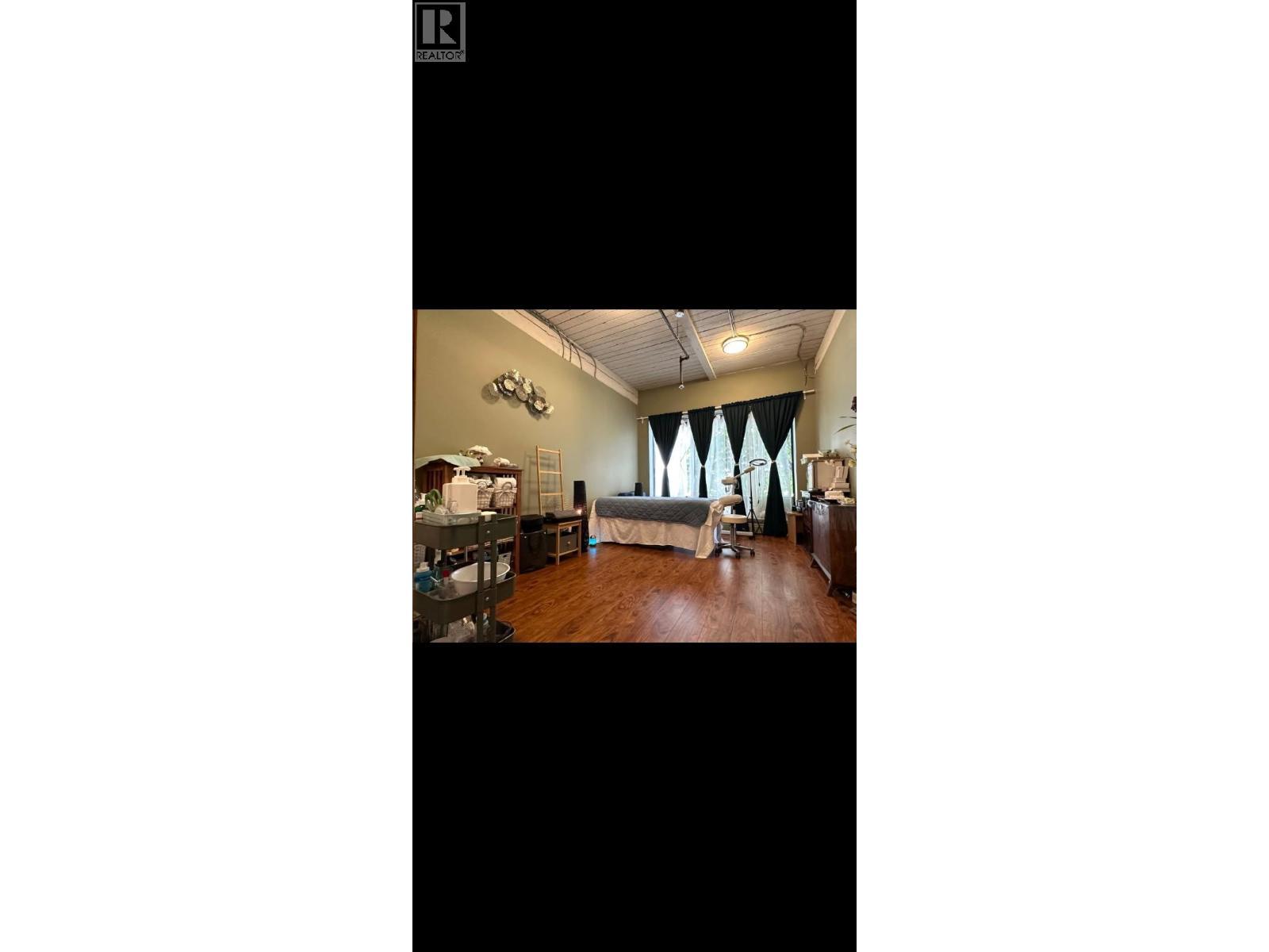 105 - 1020 MAINLAND STREET